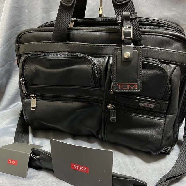 tumi #121 963145D4 Nappa Leather Medium Organizer