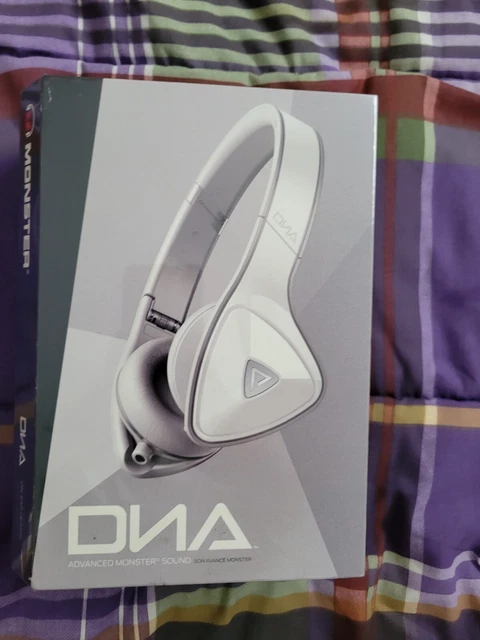 New Monster DNA On-Ear Headphones with Control Talk Functionality (White/Grey)