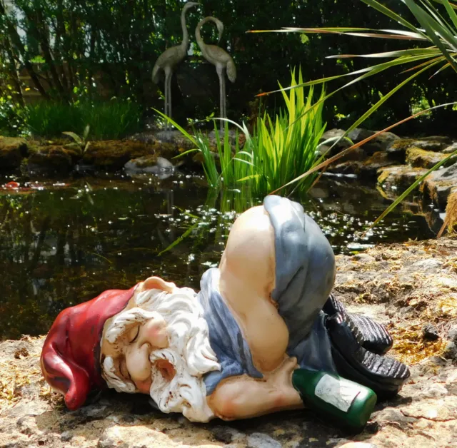 Betrunkener Zwerg Terrassenornament Garten lustig unhöflich betrunken unordentlich Statue Figur