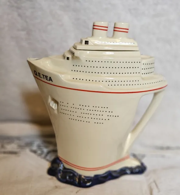 Rare Paul Cardew design Q.E. TEA Cruise Ship Large Teapot 2007 Limited Edition