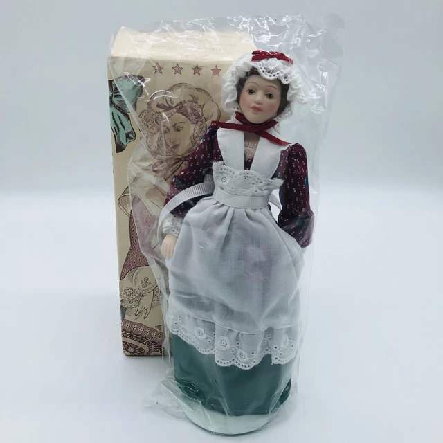 Vintage 1987 AVON Fashion of American Times EARLY AMERICAN Porcelain Doll NEW 9"