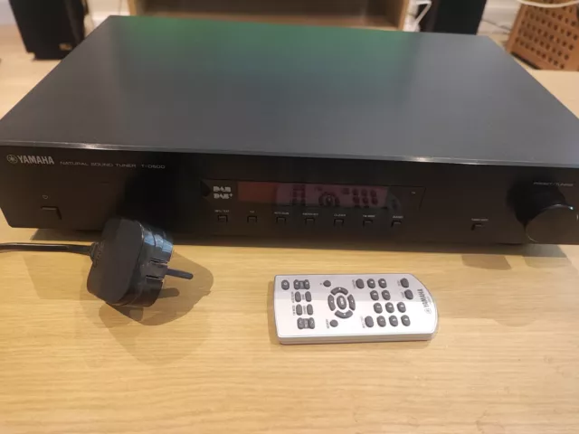 YAMAHA T-D500 Natural Sound DAB/DAB+/FM/AM Tuner In Black.