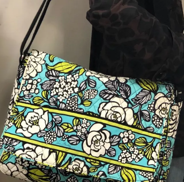 VERA BRADLEY Island Blooms Computer, School, Work, Overnight Tote Crossbody VERA BRADLEY Island Blooms Computer, School, Work, Overnight Tote Crossbody
