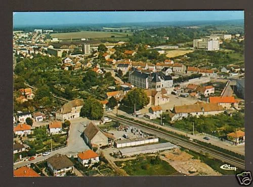 IMPHY (58) VILLAS , USINES ACIERIES & Voie Ferrée en vue aérienne