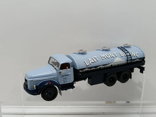 Camion Citerne à Lait Volvo N88 Mont-Blanc 1/43 IXO - Occasion - Modèle Réduit