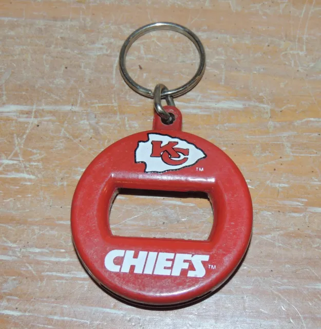 NEW VINTAGE KANSAS CITY CHIEFS BEV KEY 3 in 1 CAN BOTTLE TWIST OPENER KEYCHAIN