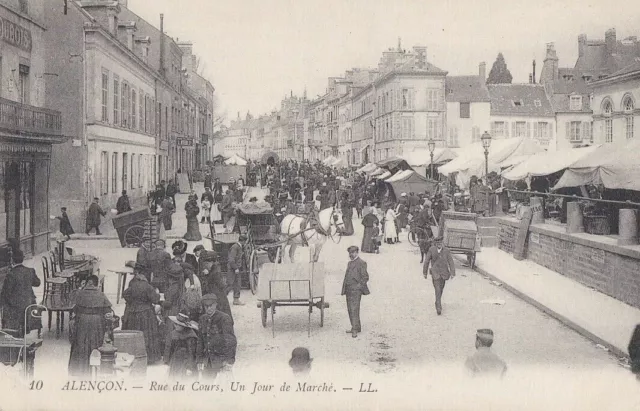 CPA 61 NORMANDY Orne ALENCON Rue du Cours - A Market Day - Written 1917