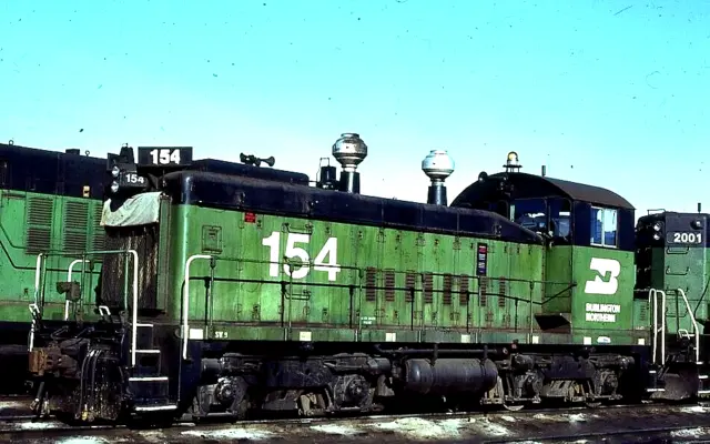 Burlington Northern Railroad # 154, SW-9 diesel locomotive Orig 35mm color slide