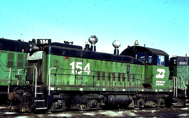 Burlington Northern Railroad # 154, SW-9 diesel locomotive Orig 35mm color slide