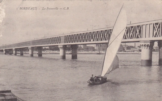 *44329 cpa 33 Bordeaux - La Passerelle