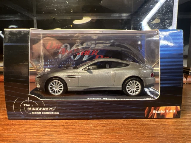 Minichamps Aston Martin V12 Vantage GT3 Street 2012 Rouge 1/43 - Réf 437121392 - Neuve