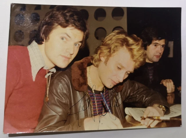 C' est la ance ( dédicacée ) de Johnny Hallyday, 33T chez musicolor - Ref:113823253