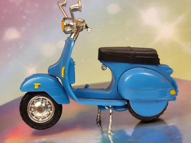 No tin toy 1980's 1:24 motor VESPA PIAGGIO PX mint conditions Made In HONG KONG.