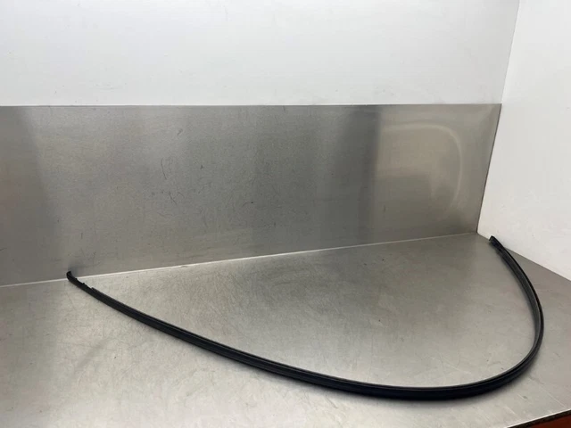 Garniture De Bande De Toit Latérale Droite AUDI TT MK3 - Référence 8S8853704, Occasion