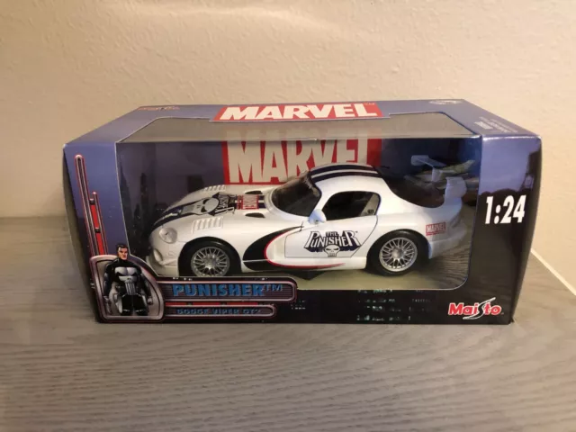 Maisto 1:24 Dodge Viper GT2 Marvel Punisher Special Edition Die Cast Car White