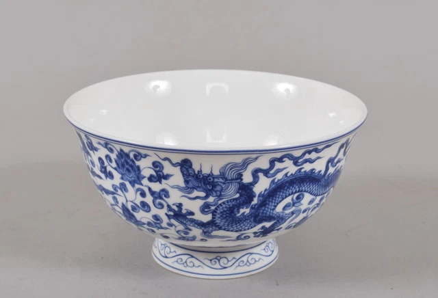Chinese Porcelain Blue and White Phoenix and Dragaon Bowl Qianlong Mark