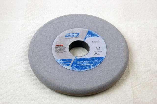 Full Radius Grinding Wheel, 32A120G8Vbe-Norton, 200Mm X 20.5Mm X 40Mm (W2-R3-1 )