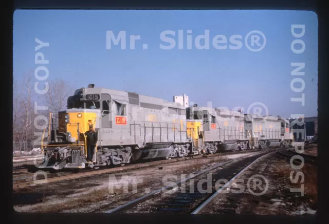 Duplicate Slide L&N  Louisville & Nashville Clean Paint GP30 1015 & GP30 & GP30