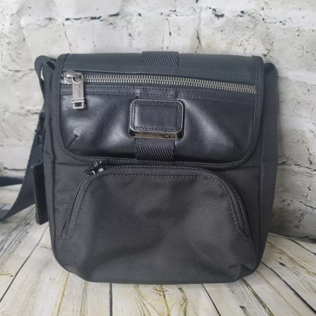 Tumi Barton Black Leather Nylon Crossbody Men's Messenger Bag Unisex