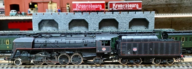 JOUEF loco vapeur 141 R 1246 et son tender moteur 30 R 1246