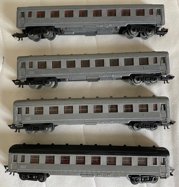 Set de 3 voitures voyageurs courtes DEV Inox, SNCF, B8 / B8 / A6D, ep