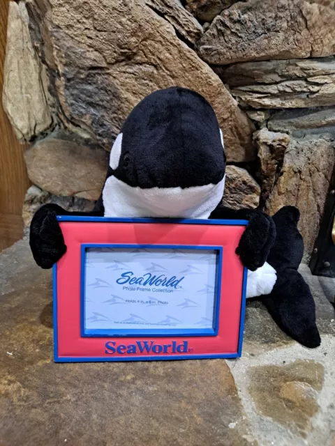 Seaworld - 11" Tall Plush  Killer Whale Holding 4X6 Blue Red Picture Frame W/Tag