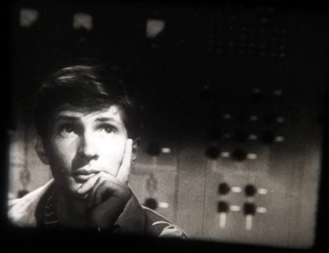 Film en 16mm de 1961 "Neuf Jours d'Une Année"