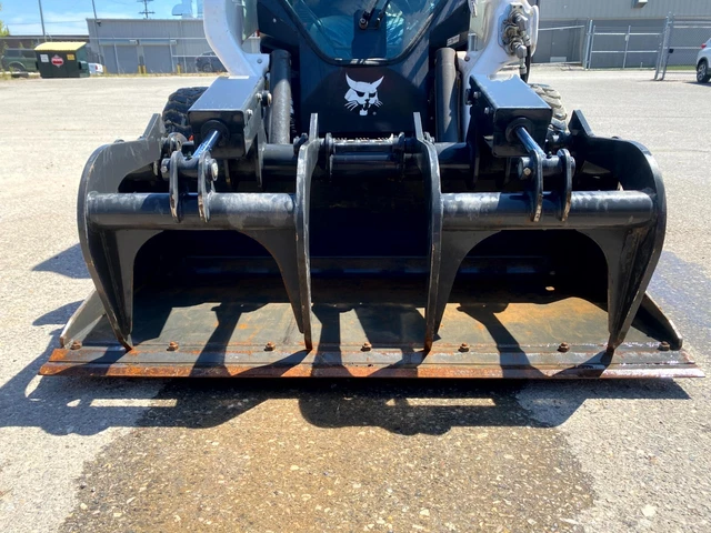 2021 Bobcat 68" Industrial Grapple Bucket For Skid Steer Loaders, Dual Cylinder