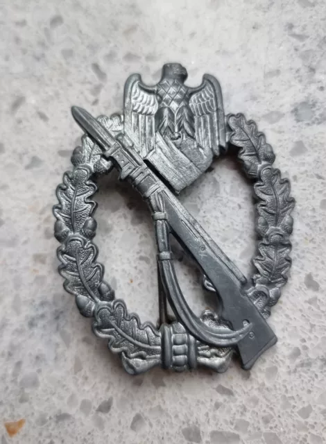 Infanterie Sturmabzeichen Silber. Entnazifiziert! Wehrmacht Original Abzeichen