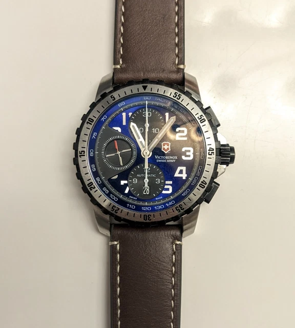 MONTRE VICTORINOX AVIS : LES COUTEAUX D’ABORD, L'EXCELLENCE SUISSE POUR LA GAMME DE MONTRES