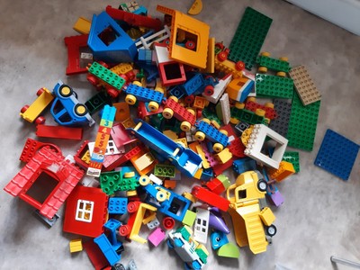Duplo Lego duplo lot poussettes tricycle et personnages 