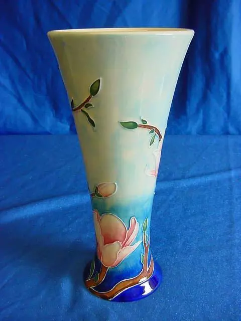 Old Tupton Ware Magnolia Bloom Flared Rim Tubelined Porcelain Trumpet Vase 7918 3