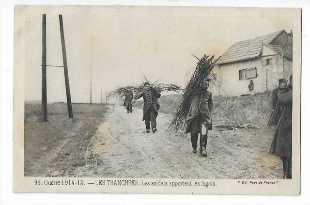 Military War 1914 Slices Soldiers Bring Bundles