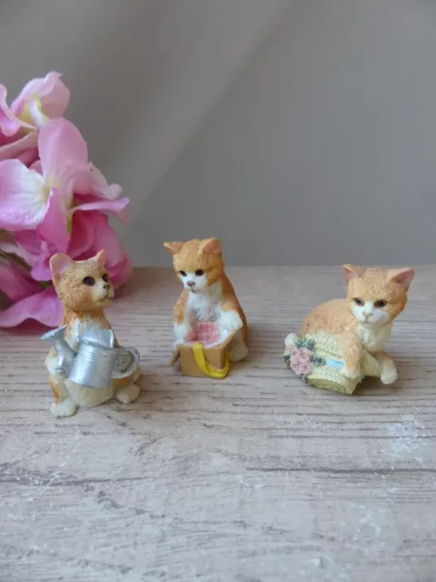 Trio de chats des campagnes, chats et chatons miniatures résine