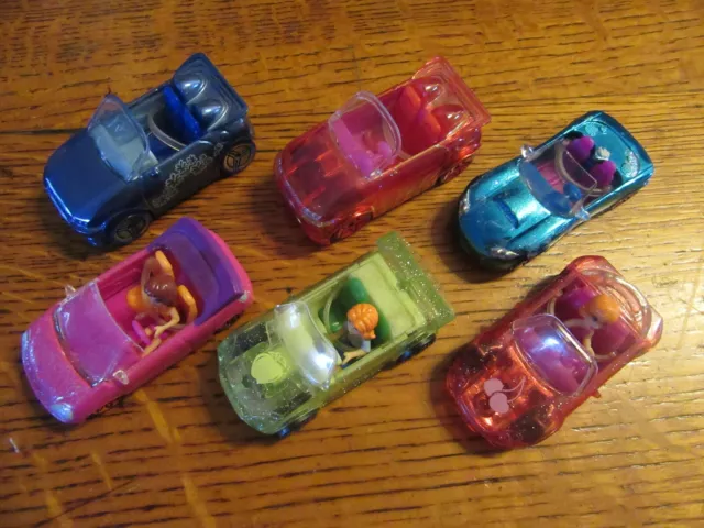 6 Polly Pocket collector cars with 3 x 35mm dolls. Race to the Mall. Mattel 2007