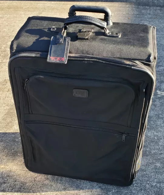 Tumi Wheeled Rolling Suitcase Luggage Black Travel Pockets Black 26x19x12
