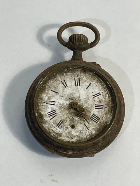 Montre Gousset Ancienne En Métal - Pièce De Collection à Réviser Ou Pour Pièces Détachées