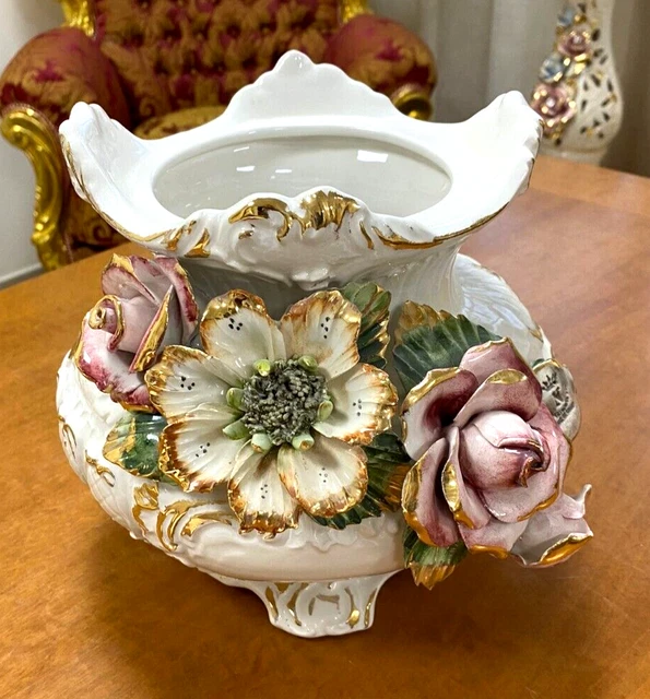 VASE EN PORCELAINE Italienne Capodimonte Or Fleurs Floral Bibelot Neuf vase-en-porcelaine-italienne-capodimonte-or-fleurs-floral-bibelot-neuf