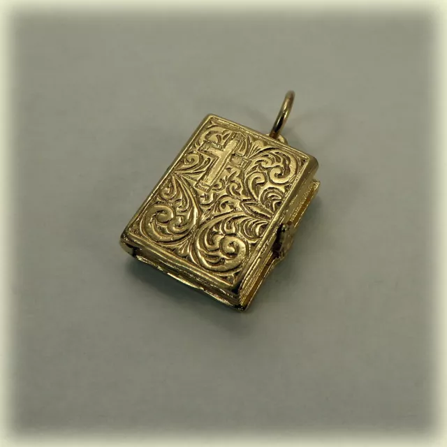 9ct Gold Bible Charm, Psalm 23 (Lord is My Shepherd) insert, London hallmark, 6g