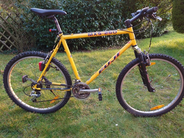 Fuji Moutainbike 26 Zoll, fahrbereit, aber Reparaturen notwendig ☝️zu verkaufen!