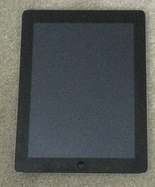 Apple iPad 2 ~ 9.7in 16GB ~ Wi-Fi Tablet - Silver