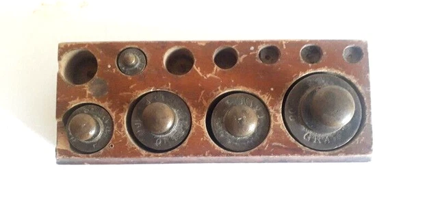 BOÎTE DE POIDS anciens pour balance type Roberval EUR 30,00 - FR