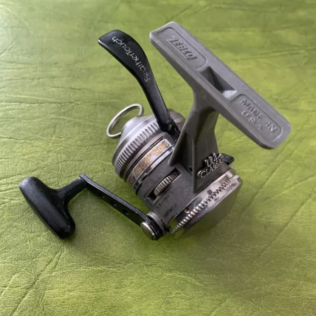 VINTAGE ZEBCO UL4 Classic Underspin Feathertouch Fishing Reel USA