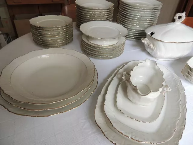 Service en Porcelaine Blanche, 108 pièces Limoges J.B.T et Cie, 1900