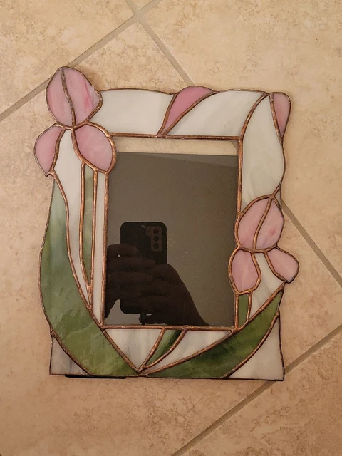 Vintage Stained Glass Picture Frame Tiffany’s Style Pink/ Purple Flowers 💐 Vintage Stained Glass Picture Frame Tiffany’s Style Pink/ Purple Flowers 💐