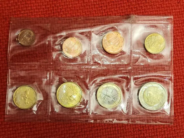 ITALIEN Euro 2002 - 8 Münzenset 1 Cent bis 2 Euro NEU