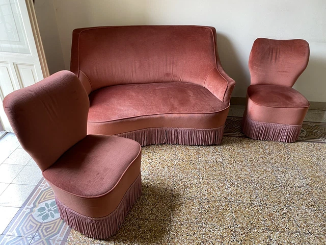 Salottino antico telaio in legno e rivestito in pregiato velluto rosa