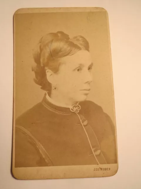 Wien - Frau mit Zopf - Portrait / CDV