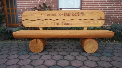 HOLZBANK, SITZBANK, GARTENBANK mit Gravur. Geburtstagsgeschenk