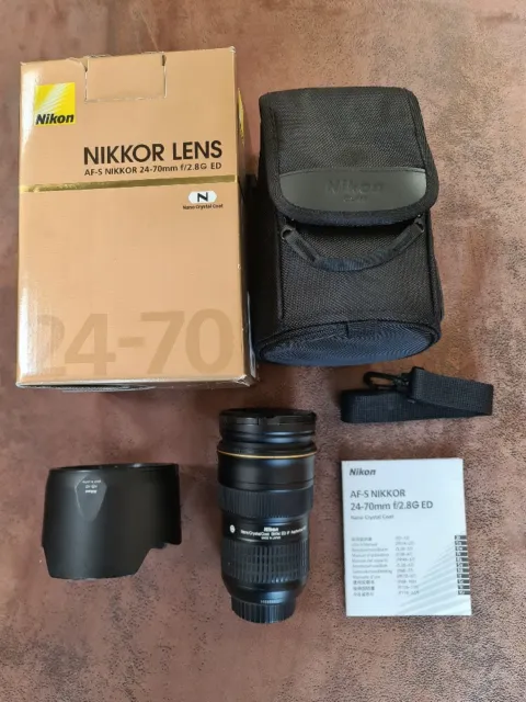 Nikon Objektiv Nikkor AF-S 24-70 mm f 2.8 G ED, OVP, Zubehörpaket, gebraucht